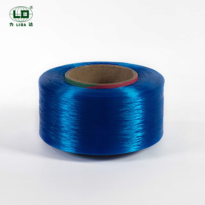 Menene aikace-aikacen da aka sake amfani da layi na polyester a cikin masana'antar yanayi da sutura